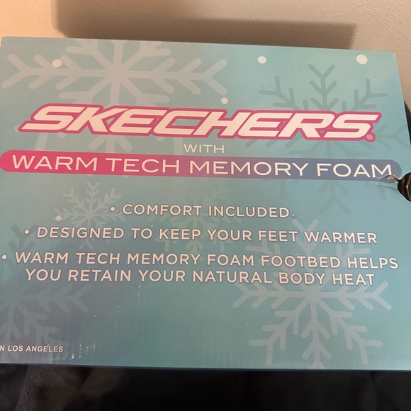 Skechers Women's Taupe/Tan Water Repellent Sunday’s Best Boots NWT - Picture 3 of 9